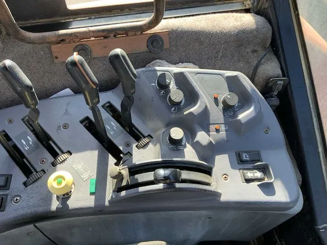 Fiatagri g210 vierwielaangedreven landbouwtractor - afbeelding 15 van  26