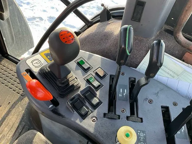 Fiatagri g210dt vierwielaangedreven landbouwtractor - afbeelding 25 van  39