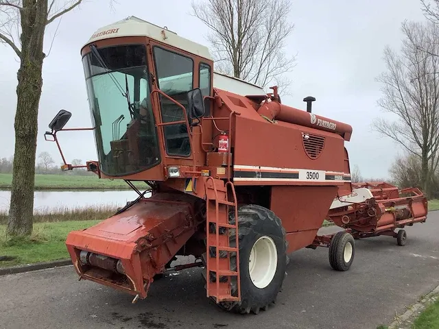 Fiatagri/laverda combine - afbeelding 1 van  16