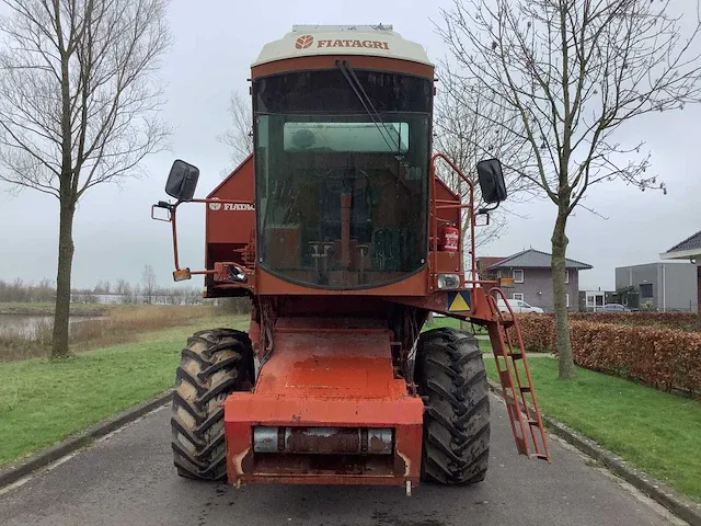 Fiatagri/laverda combine - afbeelding 9 van  16