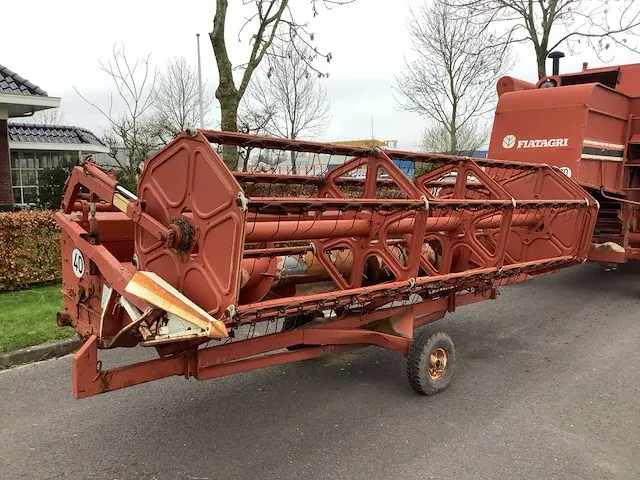 Fiatagri/laverda combine - afbeelding 13 van  16