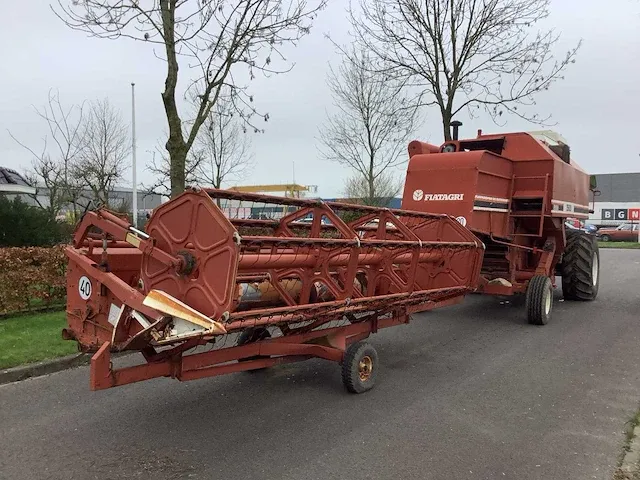 Fiatagri/laverda combine - afbeelding 14 van  16