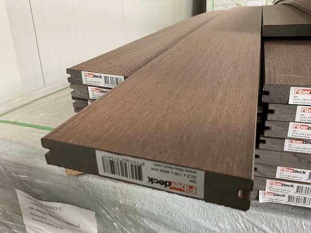 Fiberdeck vlonderplank 4000x 138x22,5mm (34x) - afbeelding 1 van  5
