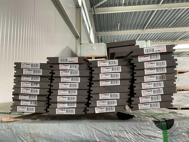 Fiberdeck vlonderplank 4000x 138x22,5mm (34x) - afbeelding 5 van  5