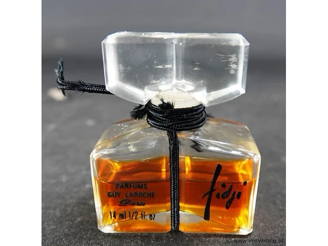 Fidji. guy laroche paris parfums - afbeelding 2 van  5