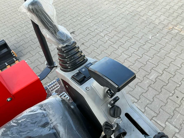 Field construction hft-15 banden graafmachine / mobiele kraan - afbeelding 38 van  46