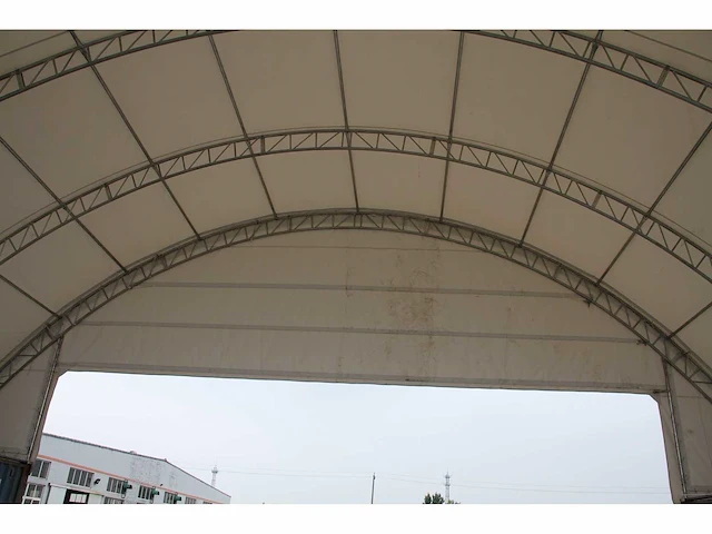 Field containeroverkapping / opslagshelter tussen 2x 40ft container 18,00 x 24,00 x 4,50 meter / c60-80-15s - afbeelding 4 van  4