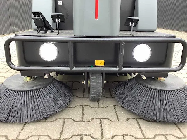 Field elektrische zelfrijdende opzit veegmachine - afbeelding 2 van  20