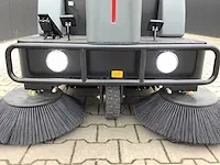 Field elektrische zelfrijdende opzit veegmachine - afbeelding 2 van  20
