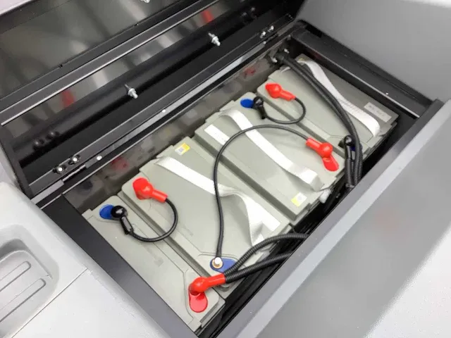 Field elektrische zelfrijdende opzit veegmachine - afbeelding 9 van  20