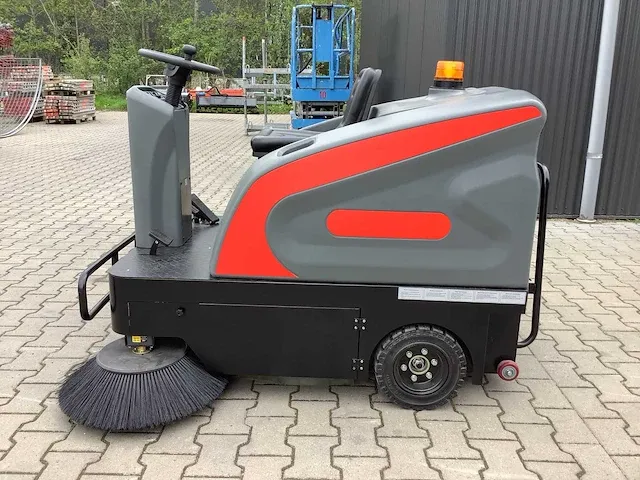Field elektrische zelfrijdende opzit veegmachine - afbeelding 17 van  20