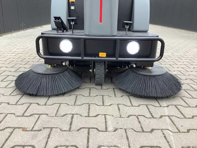 Field elektrische zelfrijdende opzit veegmachine - afbeelding 20 van  20