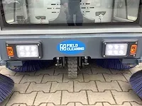Field elektrische zelfrijdende veegmachine met cabine - afbeelding 22 van  47