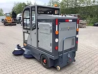 Field elektrische zelfrijdende veegmachine met cabine - afbeelding 4 van  47