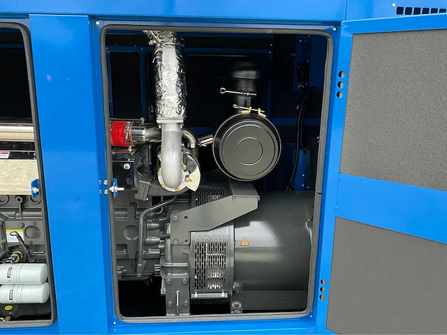 Field energy noodstroom aggregaat / generator 413 kva - 6 cilinder dieselmotor - afbeelding 3 van  24