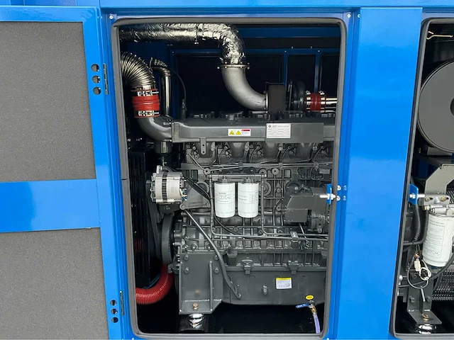 Field energy noodstroom aggregaat / generator 440 kva - ats - 6 cilinder dieselmotor - afbeelding 11 van  26