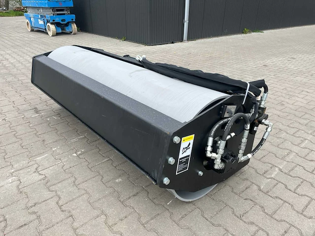 Field industries 1800 vibratory roller trilwals / verdichter voor schranklader of rupslader - afbeelding 1 van  10