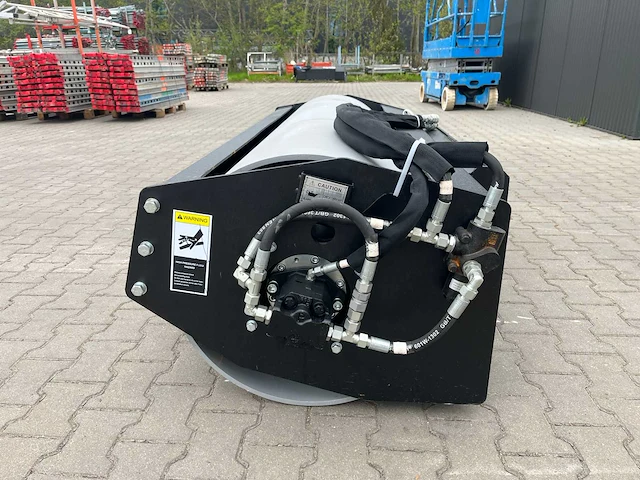 Field industries 1800 vibratory roller trilwals / verdichter voor schranklader of rupslader - afbeelding 6 van  10