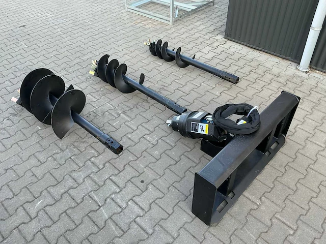 Field industries 450/200 set hydraulische grondboren schranklader - afbeelding 12 van  26