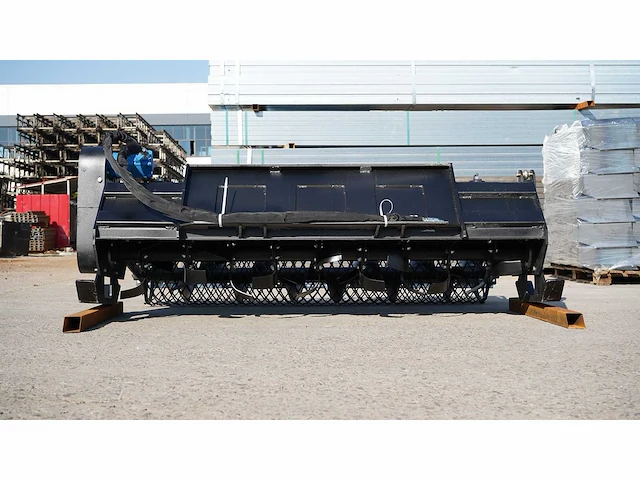 Field industries aanbouwfrees met pakrol voor schranklader/"bobcat" - afbeelding 3 van  7