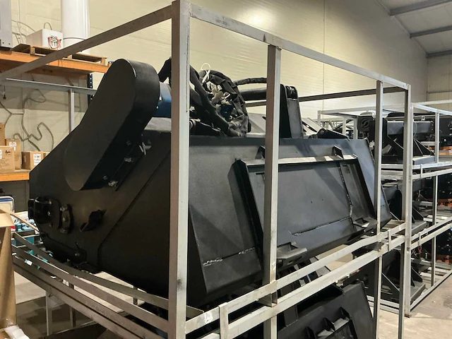 Field industries hydraulische afwerkhark met steenopvangbak - afbeelding 7 van  8