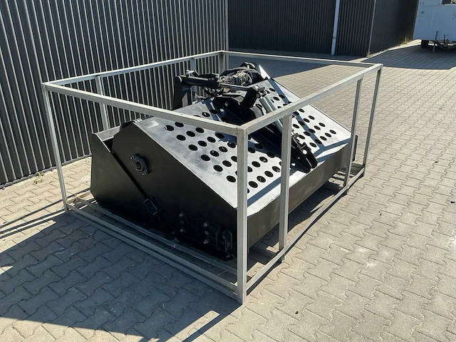Field industries hydraulische afwerkmachine met opvangbak - afbeelding 11 van  18