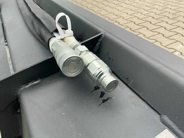 Field industries hydraulische sleuvenvuller - afbeelding 3 van  11