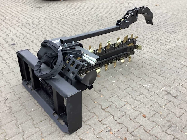 Field industries trencher / kettinggraver - afbeelding 10 van  16