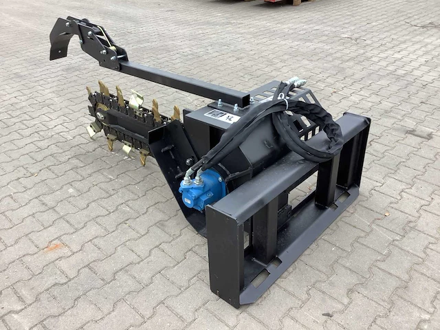 Field industries trencher / kettinggraver - afbeelding 11 van  16