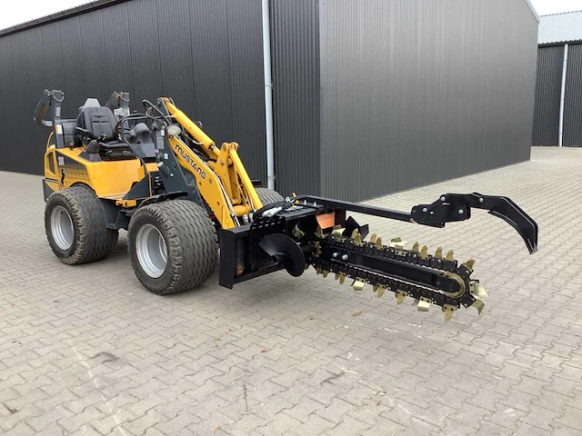 Field industries trencher / kettinggraver - afbeelding 7 van  16
