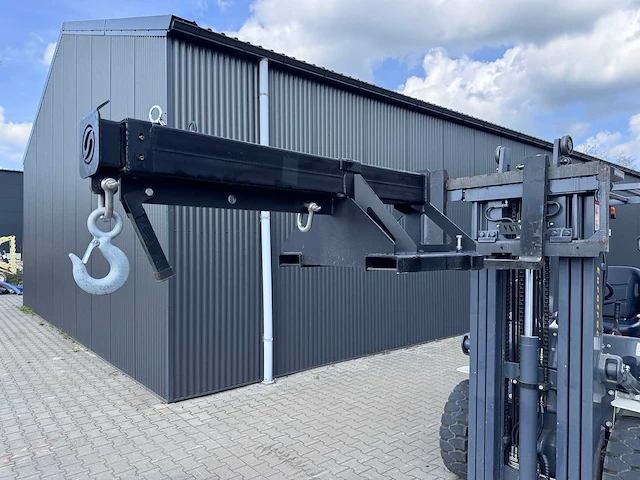 Field industries uitschuifbare jib voor heftruck - afbeelding 11 van  24