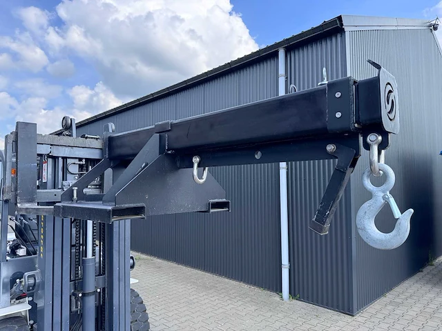 Field industries uitschuifbare jib voor heftruck - afbeelding 13 van  24