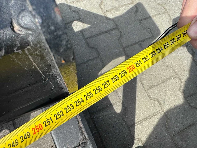 Field industries uitschuifbare jib voor heftruck - afbeelding 22 van  24