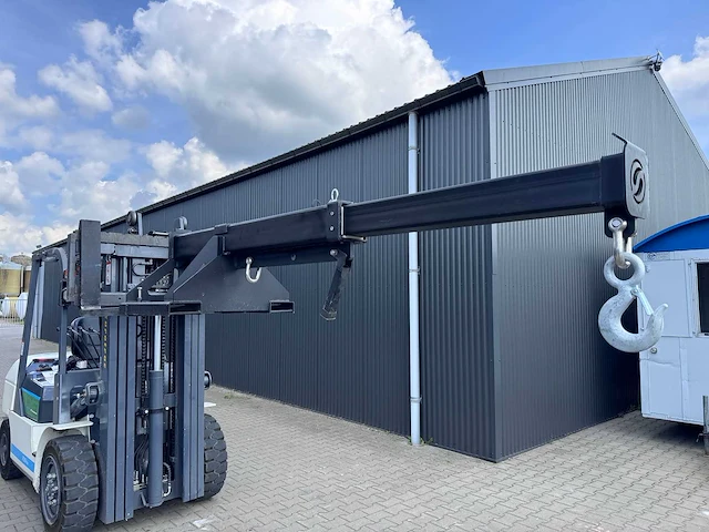 Field industries uitschuifbare jib voor heftruck - afbeelding 16 van  24