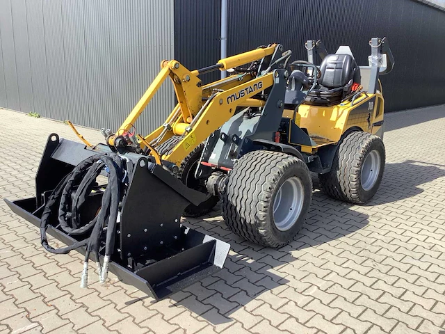 Field industries verdichter / compactor 1800 voor schranklader/"bobcat" - afbeelding 10 van  22