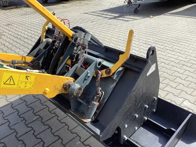 Field industries verdichter / compactor 1800 voor schranklader/"bobcat" - afbeelding 13 van  22