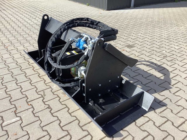 Field industries verdichter / compactor 1800 voor schranklader/"bobcat" - afbeelding 1 van  22