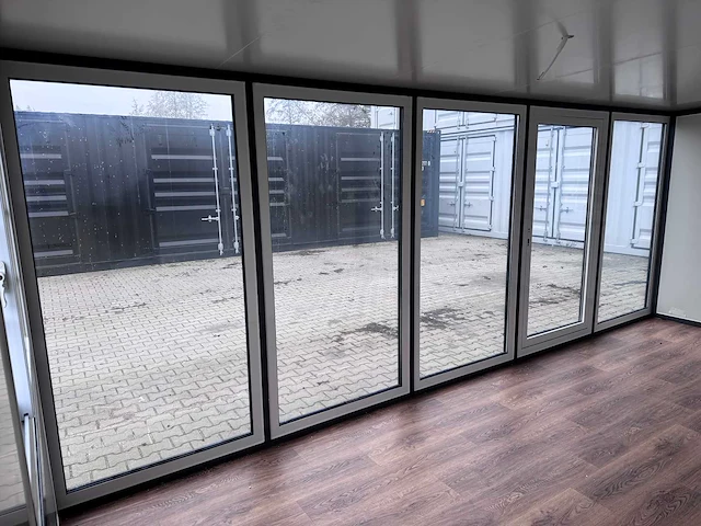 Field mobiele woonunit / tiny home / chalet met 2 slaapkamers + keuken - afbeelding 2 van  49