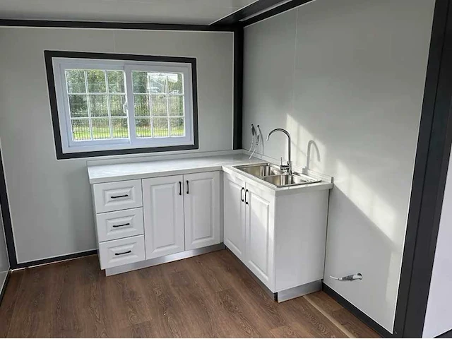 Field mobiele woonunit / tiny home / chalet met 2 slaapkamers + keuken - afbeelding 6 van  49