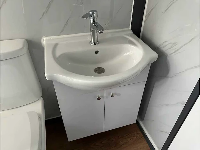 Field mobiele woonunit / tiny home / chalet met 2 slaapkamers + keuken - afbeelding 30 van  49