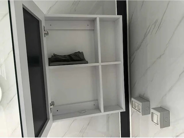 Field mobiele woonunit / tiny home / chalet met 2 slaapkamers + keuken - afbeelding 36 van  49