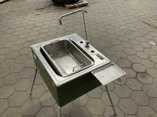 Field wash sink - afbeelding 3 van  10