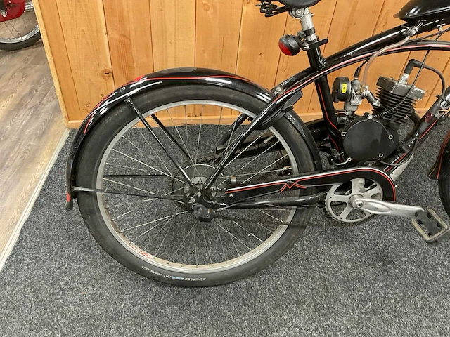 Fiets 1 cilinder benzine - afbeelding 9 van  10