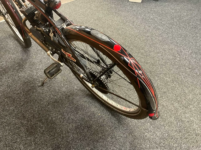 Fiets 1 cilinder benzine - afbeelding 10 van  10