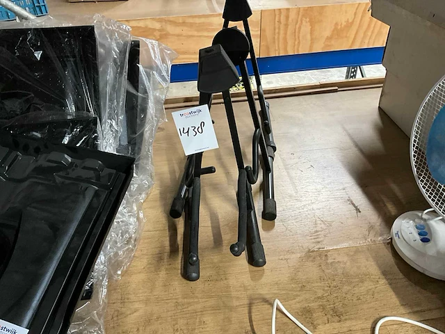 Fiets steun (3x) - afbeelding 1 van  3
