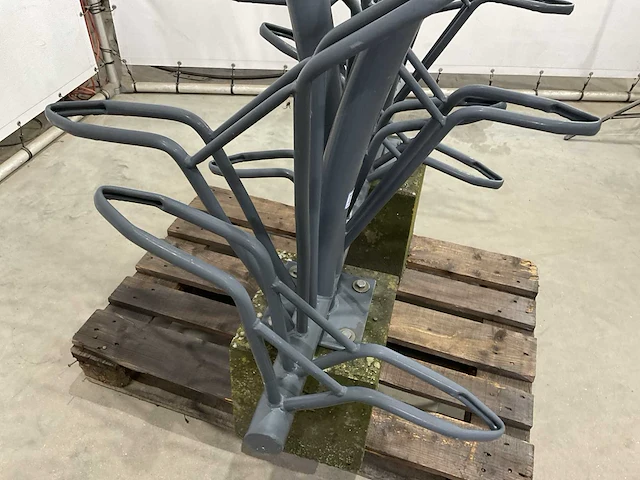Fietsenrek met steun voor kettingslot montage - afbeelding 5 van  5