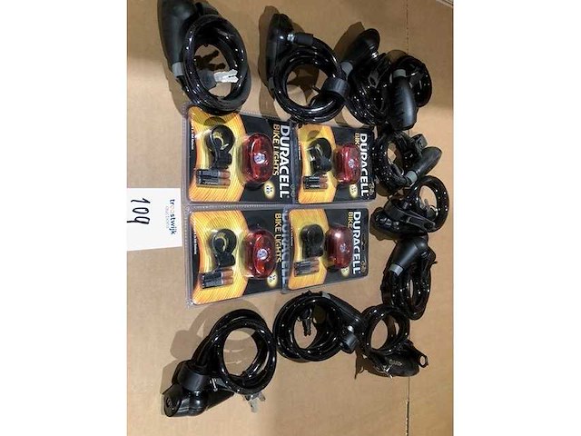 Fietsslot en duracell achterlichten (14x) - afbeelding 1 van  4