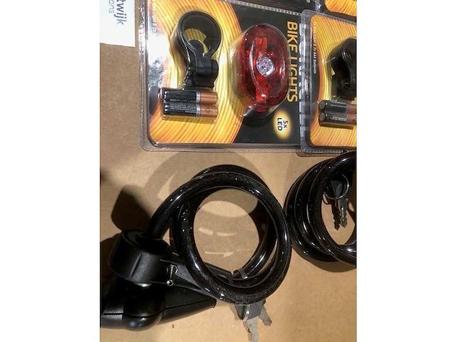 Fietsslot en duracell achterlichten (14x) - afbeelding 2 van  4