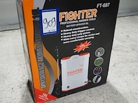 Fighter - afbeelding 1 van  8