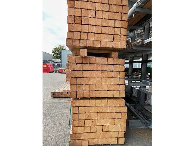 Fijnbezaagd douglas balk 12,5x12,5cm (162x) - afbeelding 2 van  6